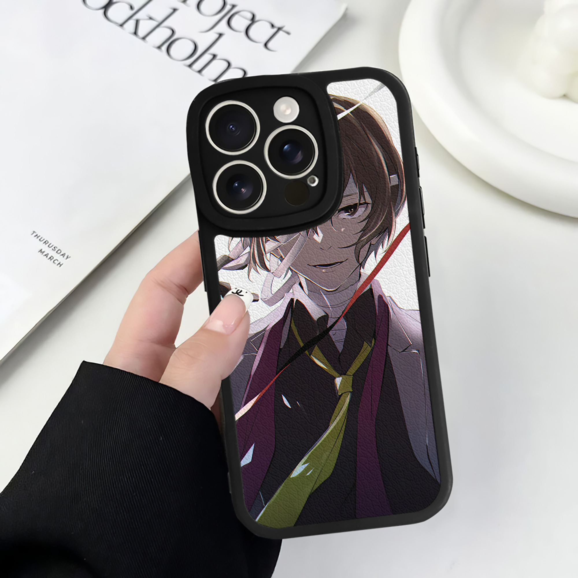 （画像用） 文豪ストレイドッグス Bungo Stray Dogs 【iPhone 16シリーズ対応】シリコンスマホケース（レザー調） 材質：シリコン